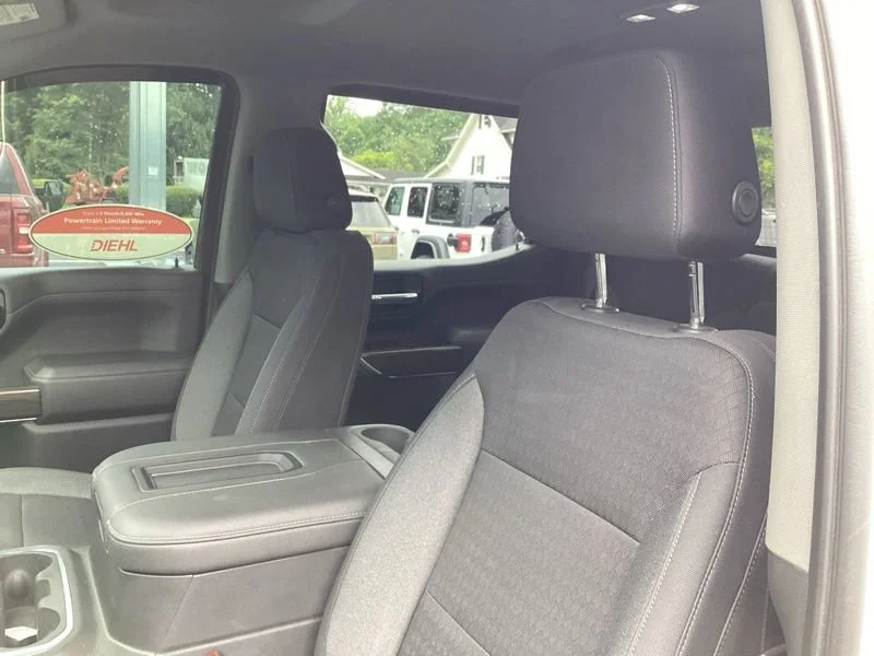 Used 2022 Summit White Chevrolet RST image 22