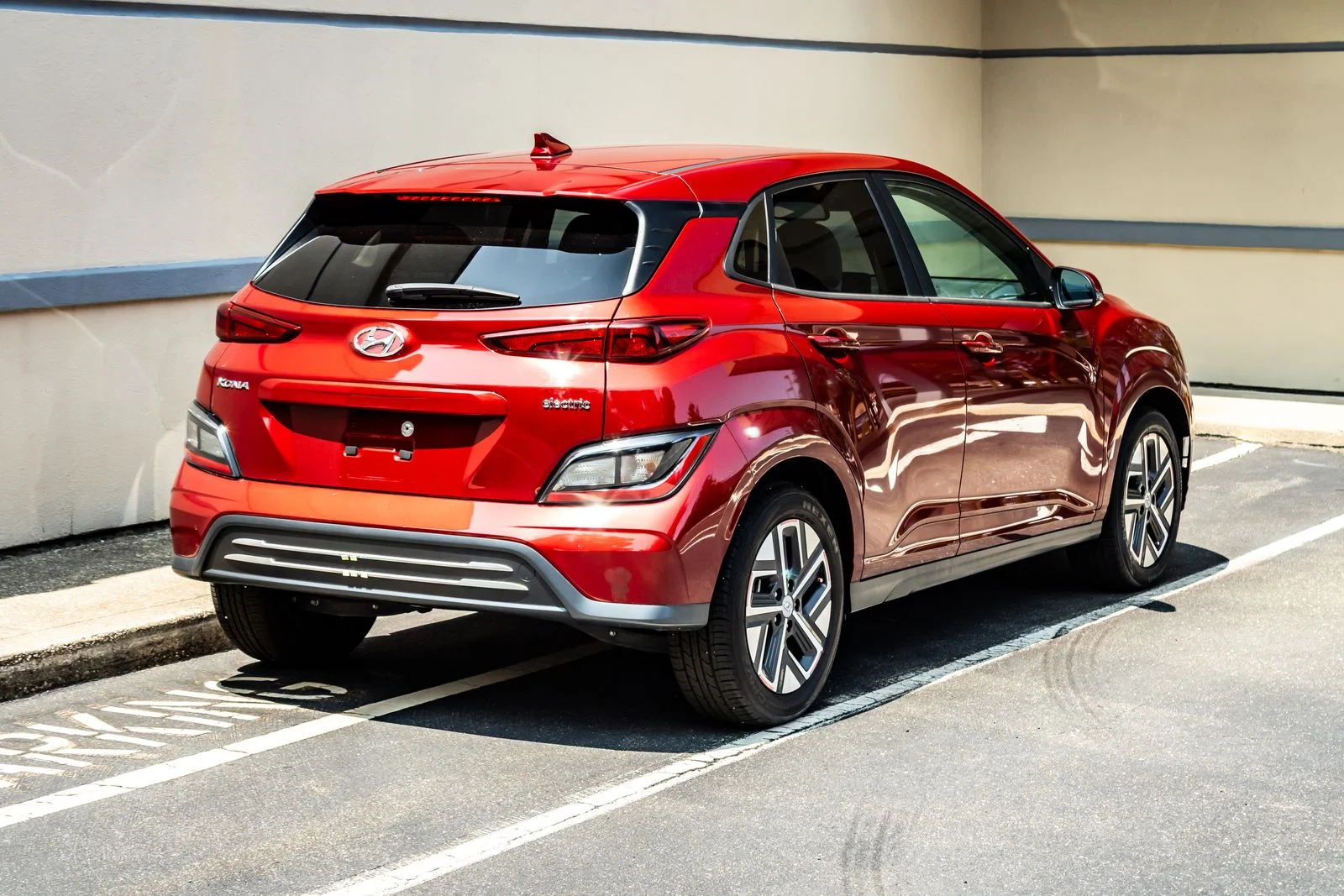 Used 2023 Red Hyundai SEL image 7