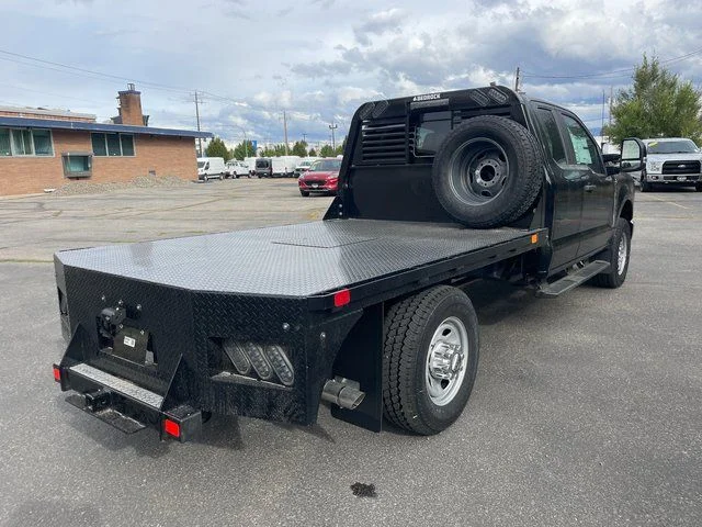 2025 Ford F-350 Super Duty Chassis Cab XL - Photo 13