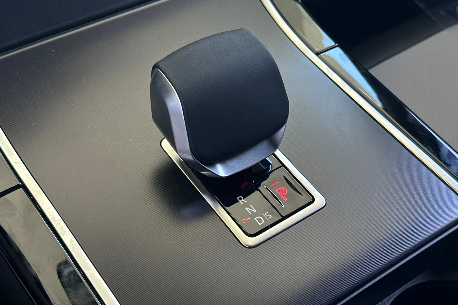 2026 Land Rover Range Rover Velar Dynamic SE - Photo 22