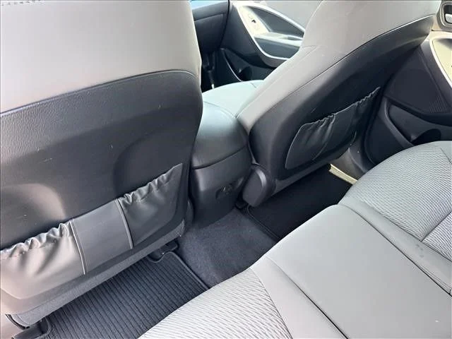 Used 2016 White Hyundai 2.4 Base image 12