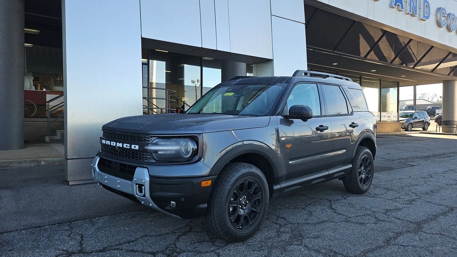 New 2025 Carbonized Gray Metallic Ford Badlands 4WD image 2