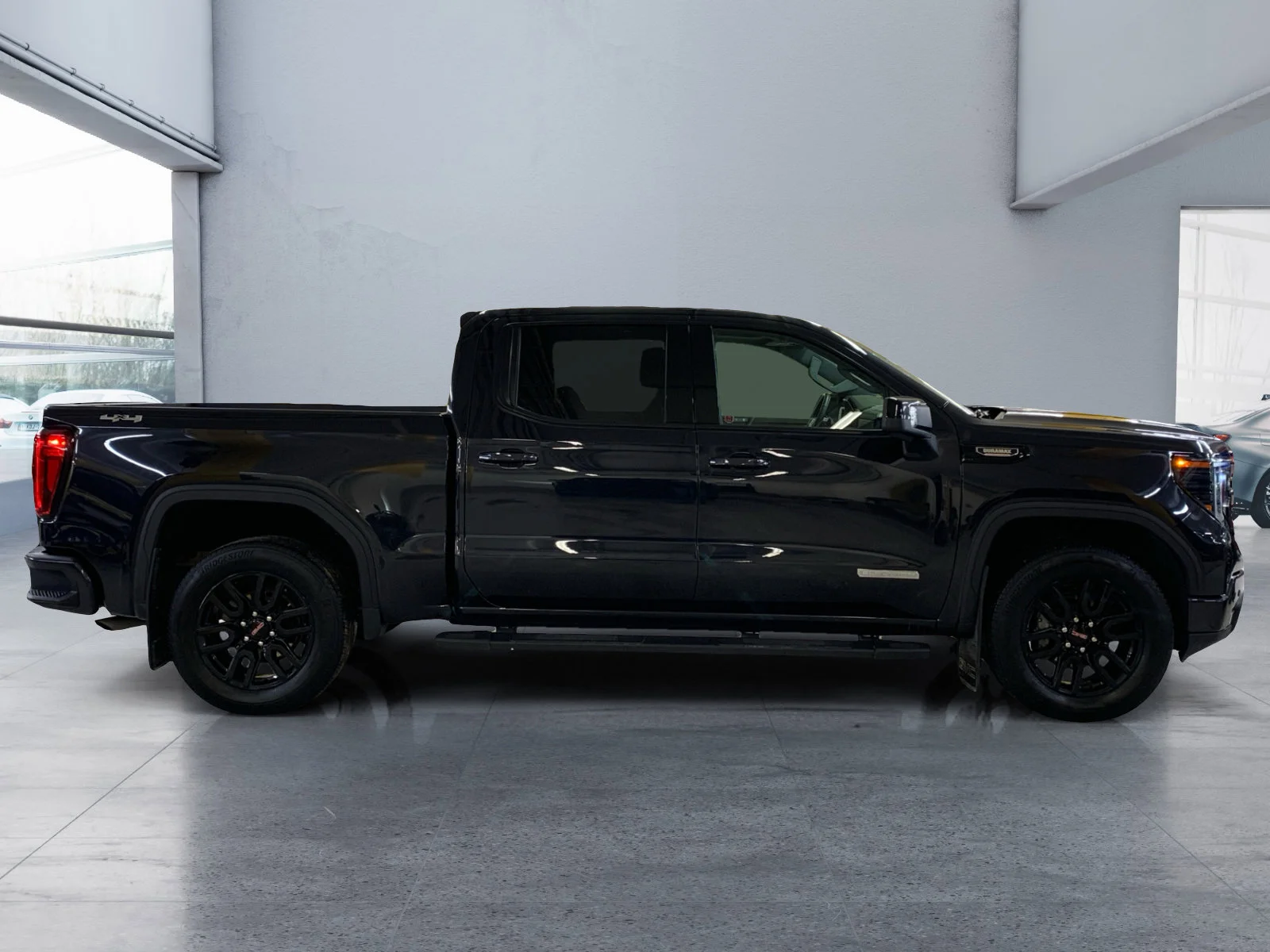 Used 2025 TITANIUM RUSH METALLIC GMC Elevation image 6
