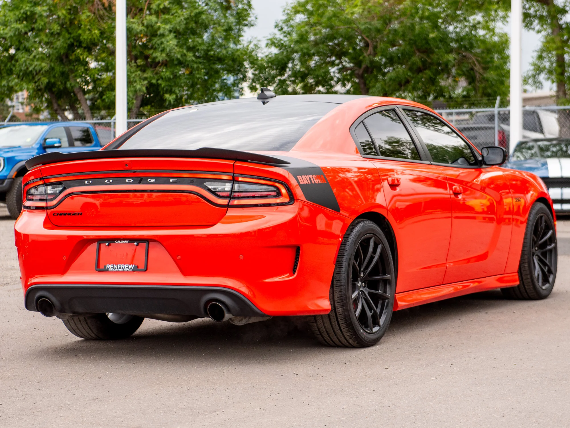 Used 2023 go mango Dodge Scat Pack 392* | 6.4L HEMI V8 | 485 HP | Brembo Brakes | Sunroof | image 16