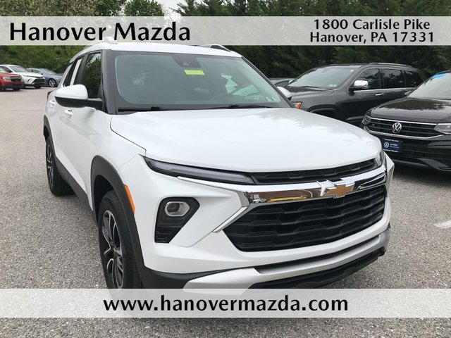 Used 2024 Summit White Chevrolet LT image 1