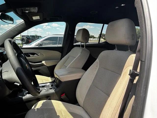 Used 2023 White Chevrolet LS image 4