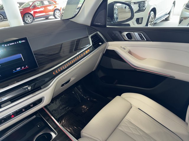 Used 2025 Blue BMW xDrive40i image 22