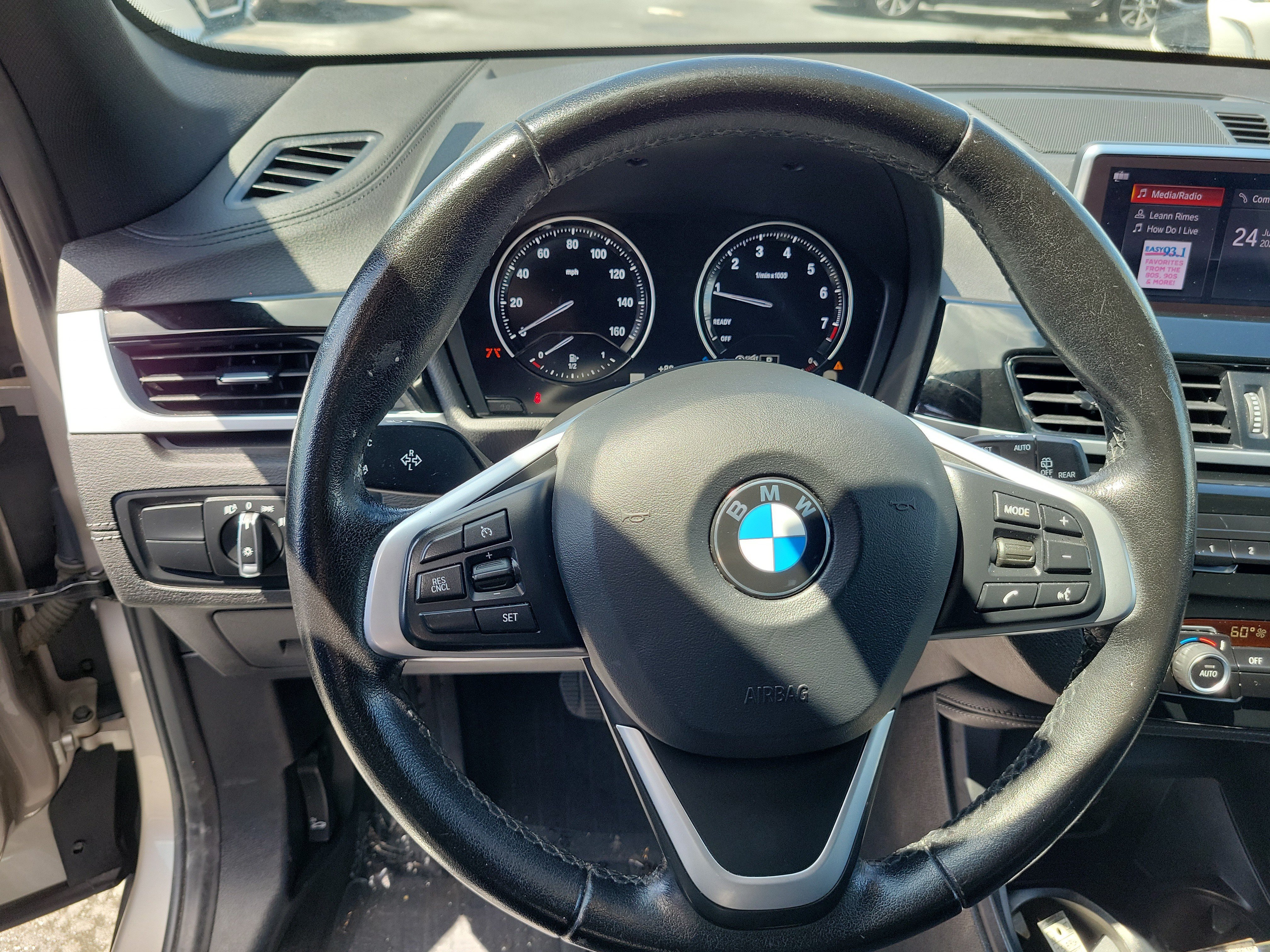 Used 2022 Cashmere Silver Metallic BMW sDrive28i image 24