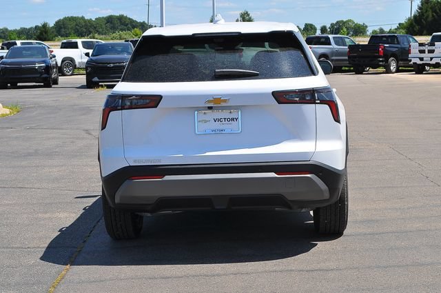New 2026 Summit White Chevrolet LT image 4