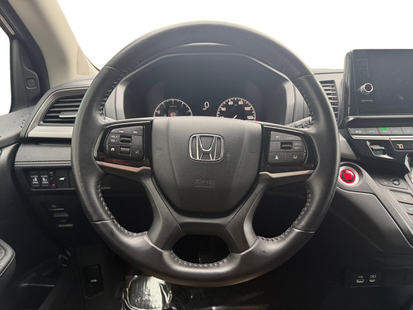 2025 Honda Odyssey EX-L - Photo 10