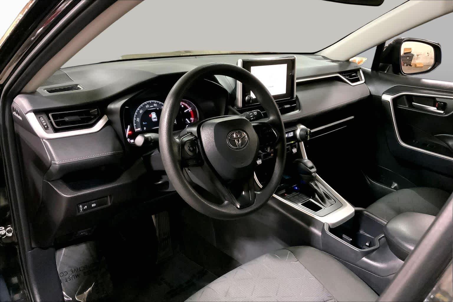 Used 2025 Midnight Black Metallic Toyota XLE image 18