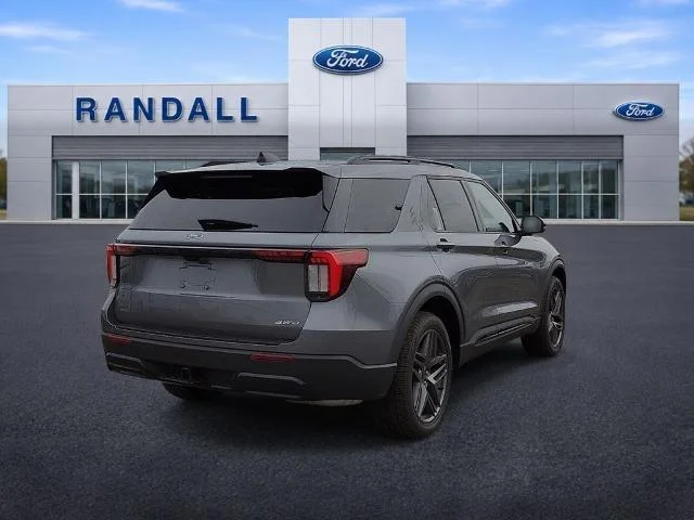 New 2026 Carbonized Gray Metallic Ford ST-Line image 5