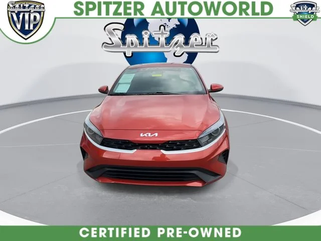 Used 2023 Red Kia LXS image 3