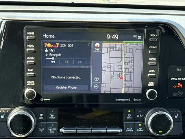 Used 2021 Gray Toyota XLE image 19