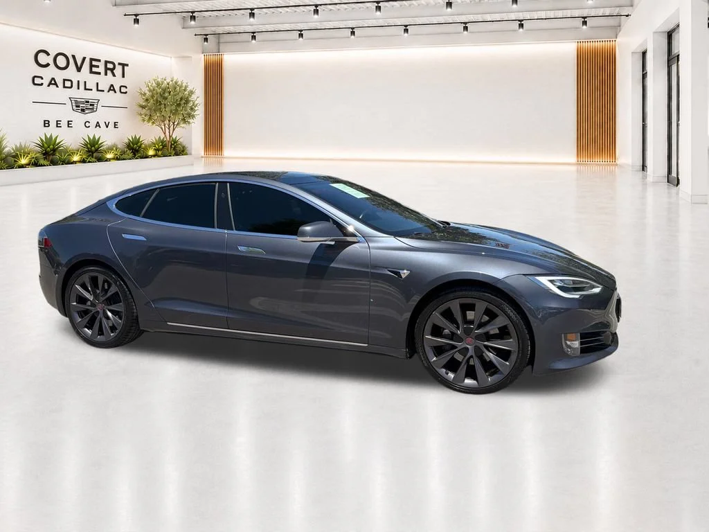 Used 2018  Tesla 75D image 16