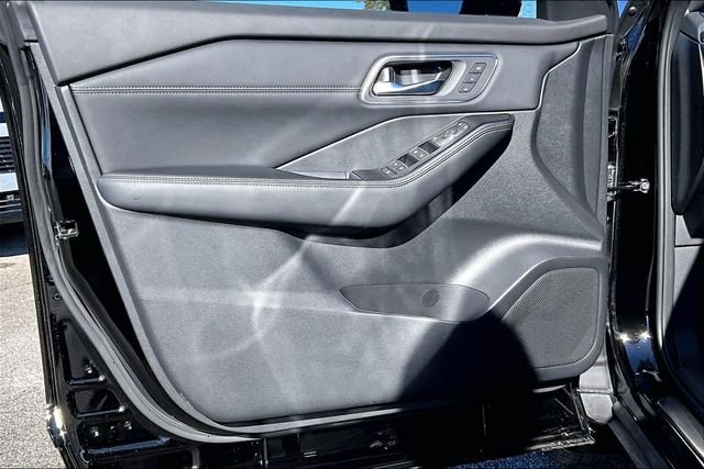 New 2026 Nissan Rogue Platinum 4D Sport Utility