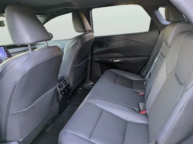 Used 2024 White Lexus 350 Premium image 17