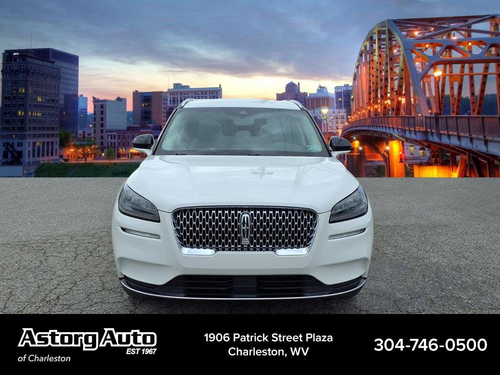 Used 2022 Pristine White Metallic Tri-Coat Lincoln Standard image 8