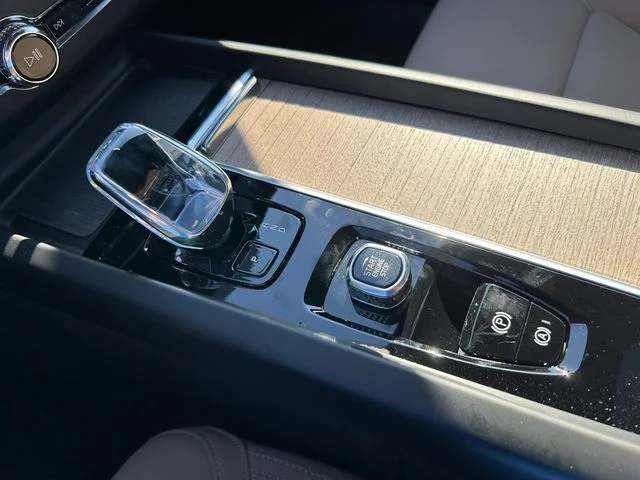 New 2026 Crystal White Volvo Core image 23