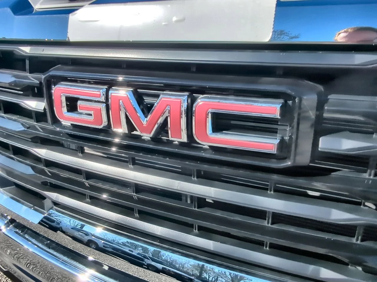 New 2026 Summit White GMC Pro image 28