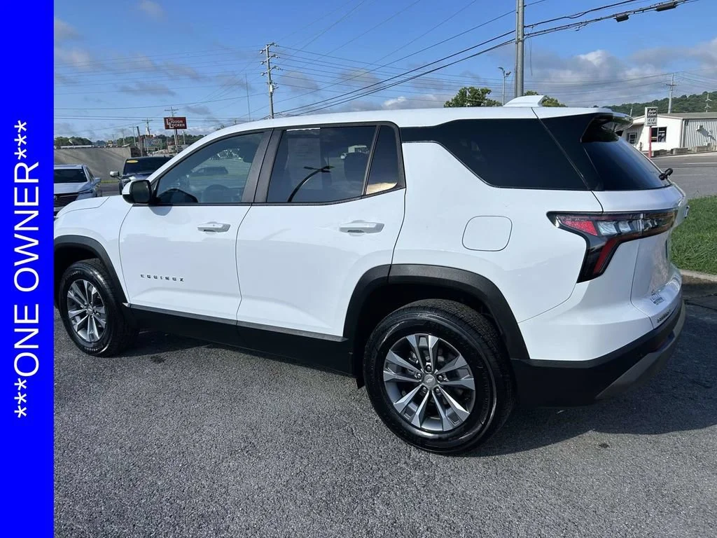 Used 2026 Summit White Chevrolet LT image 6