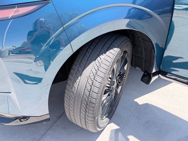 New 2026 Aurora Blue Pearl Metallic / Super Black Two-tone Nissan Platinum image 40