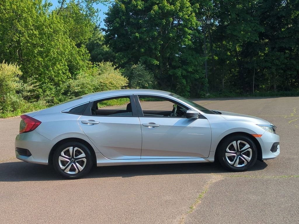 Used 2016 Silver Honda LX image 3