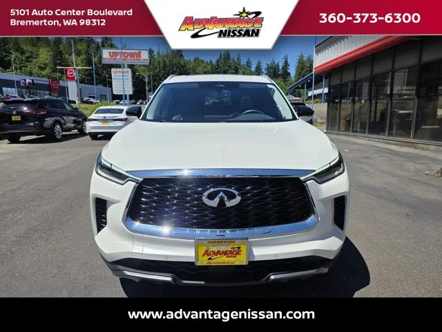 Used 2022 Majestic White INFINITI LUXE image 9