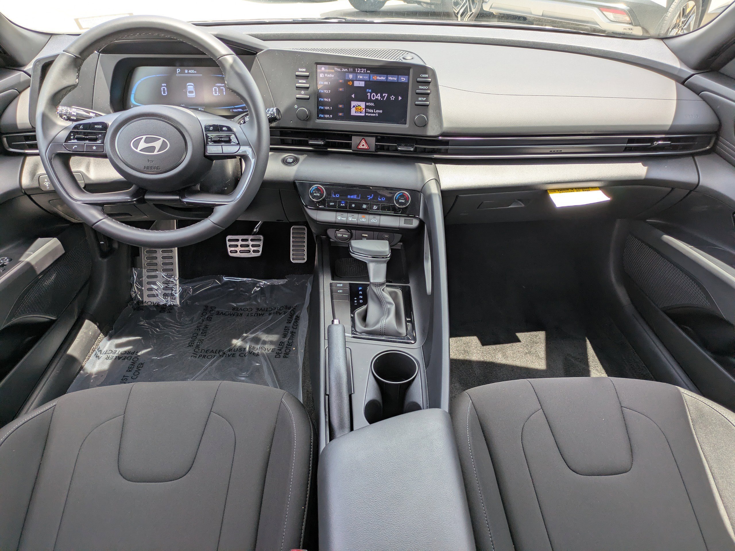 2025 Hyundai Elantra SEL - Photo 12