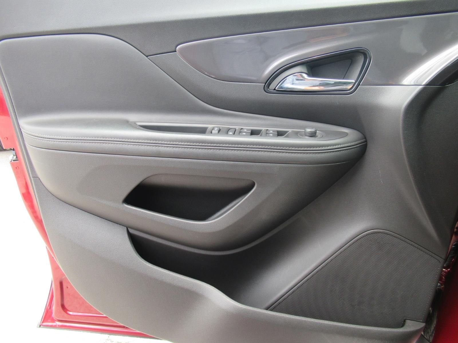 Used 2022  Buick Preferred image 20