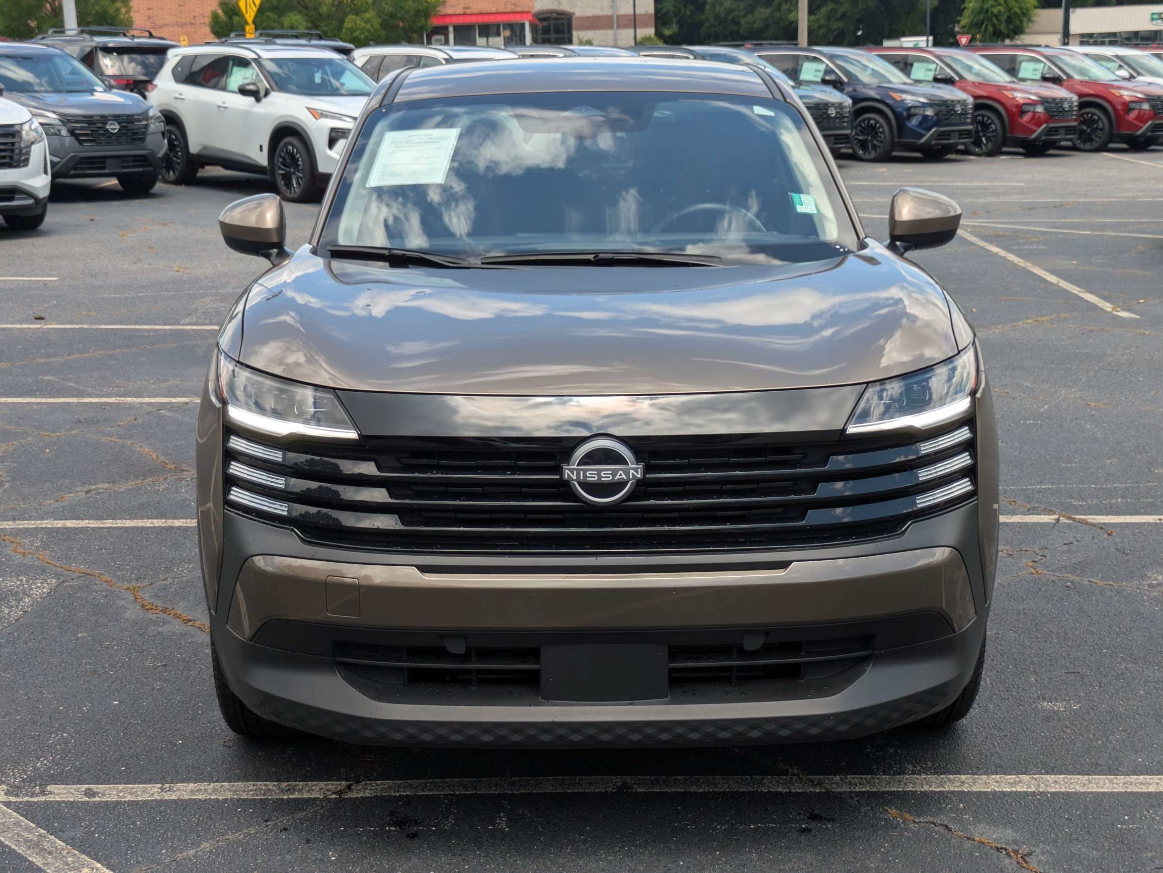 Used 2025 Brown Nissan SV image 8
