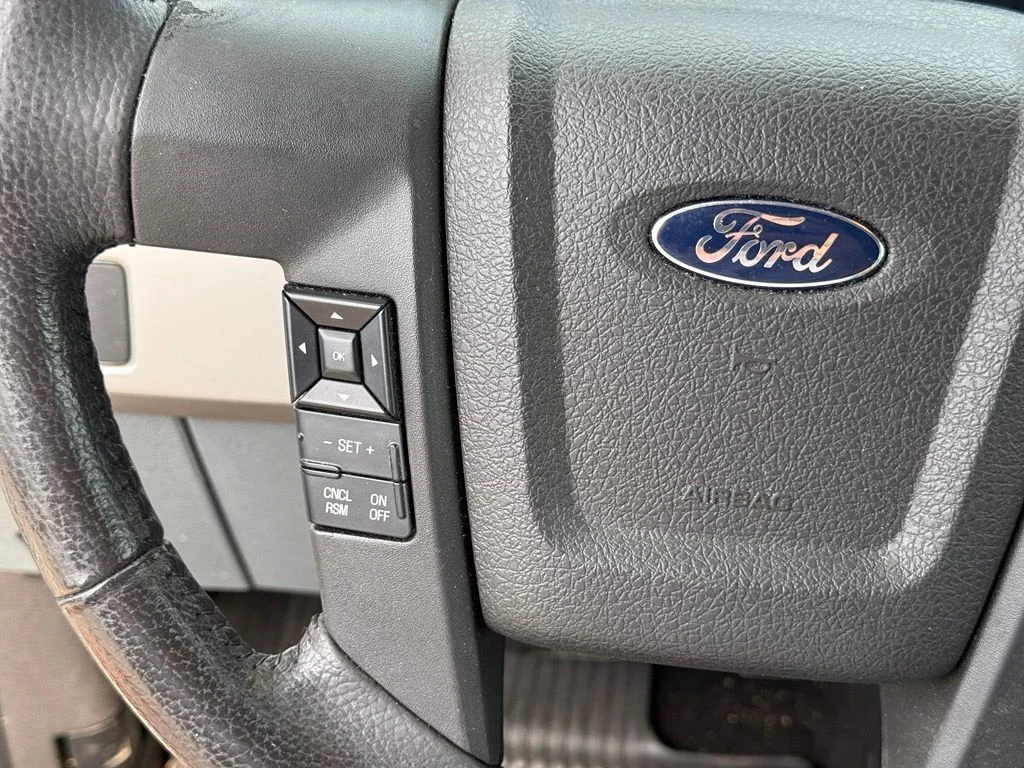 Used 2014 Blue Ford Lariat image 17