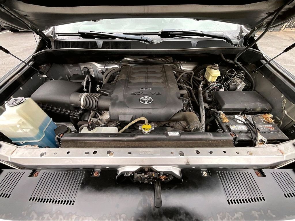 Used 2017 Silver Sky Metallic Toyota SR5 image 29