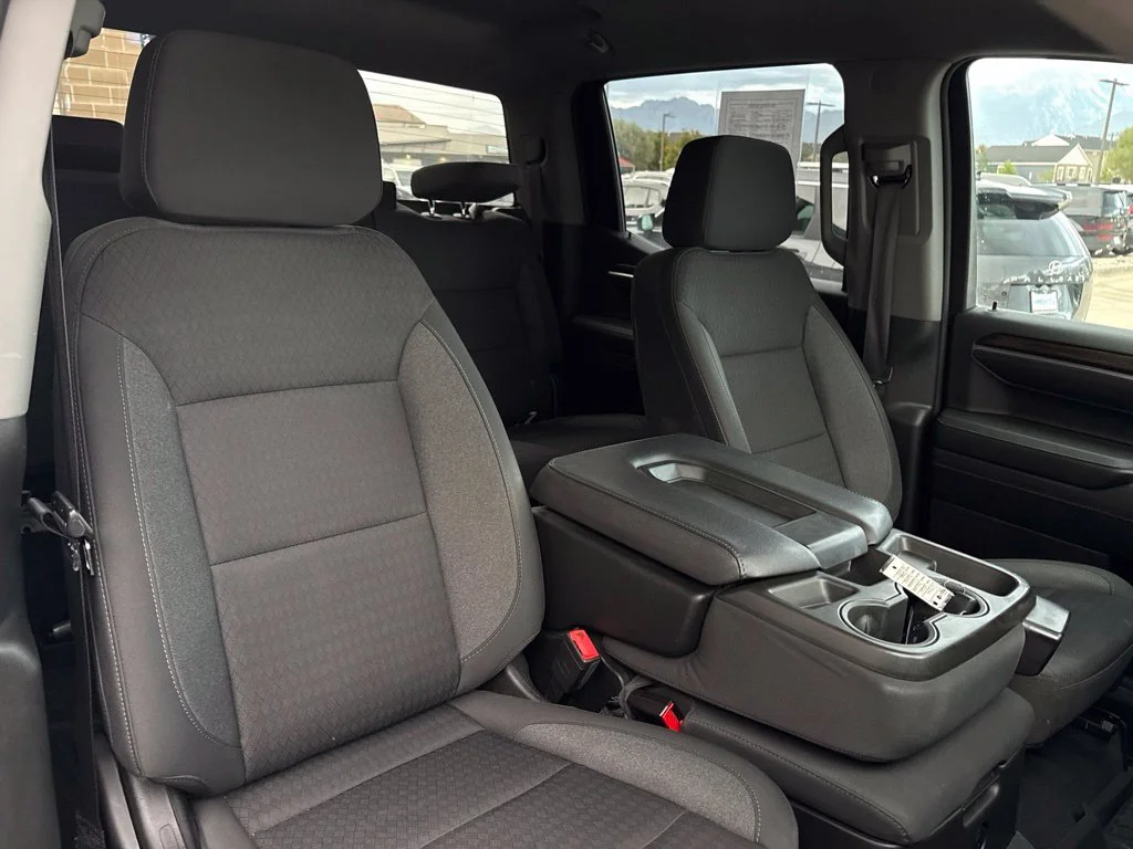 Used 2022 White Chevrolet RST image 14