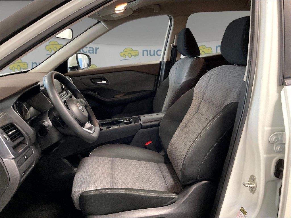 Used 2023 White Nissan SV image 10