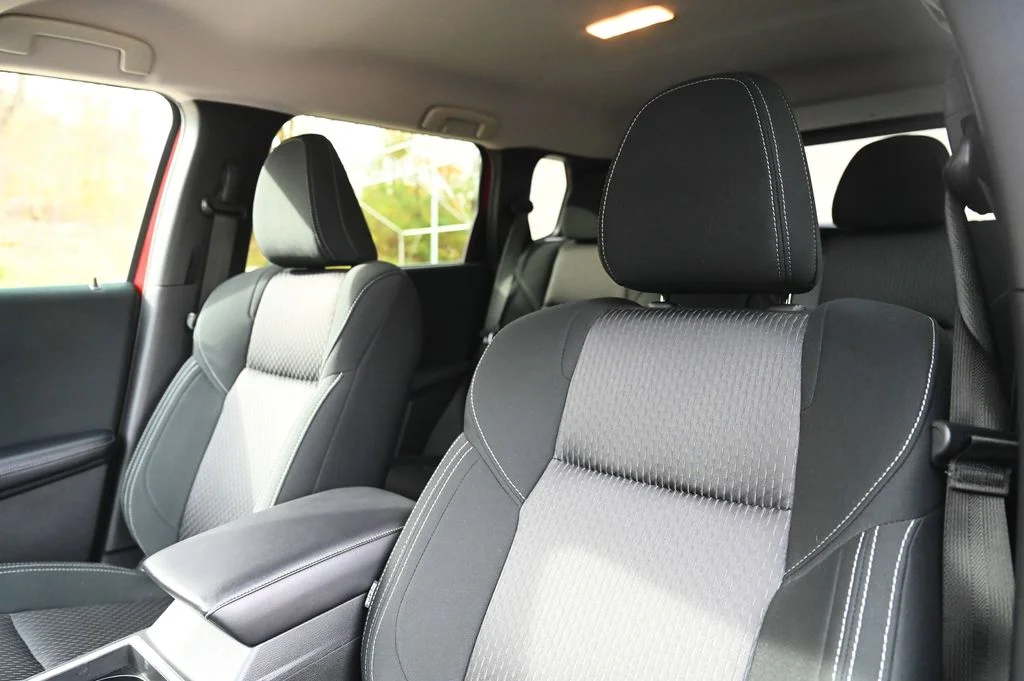 Used 2024 Red Mitsubishi ES image 19