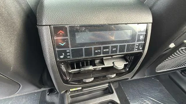 New 2026 Silver Zynith Exterior Paint Jeep Limited image 23
