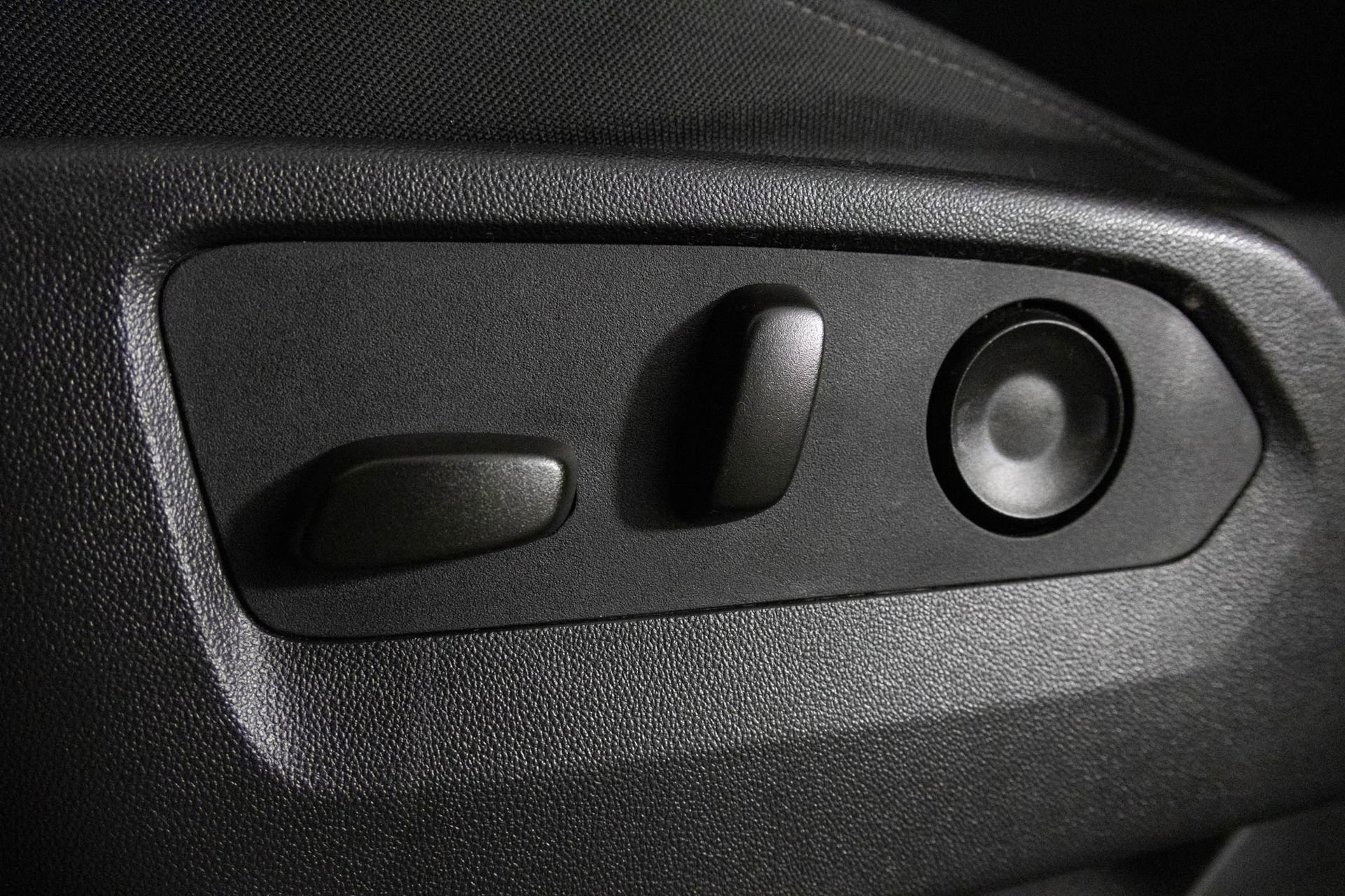 2024 GMC SIERRA - Image 18