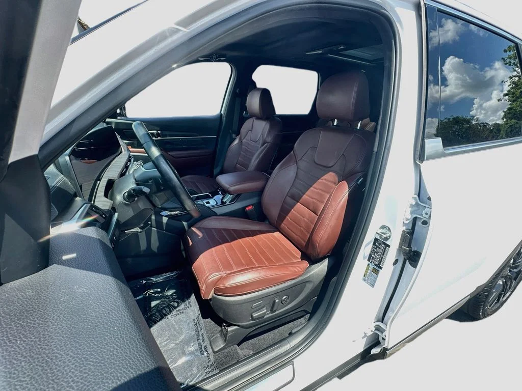 Certified Used 2023 White Kia SX-Prestige image 22