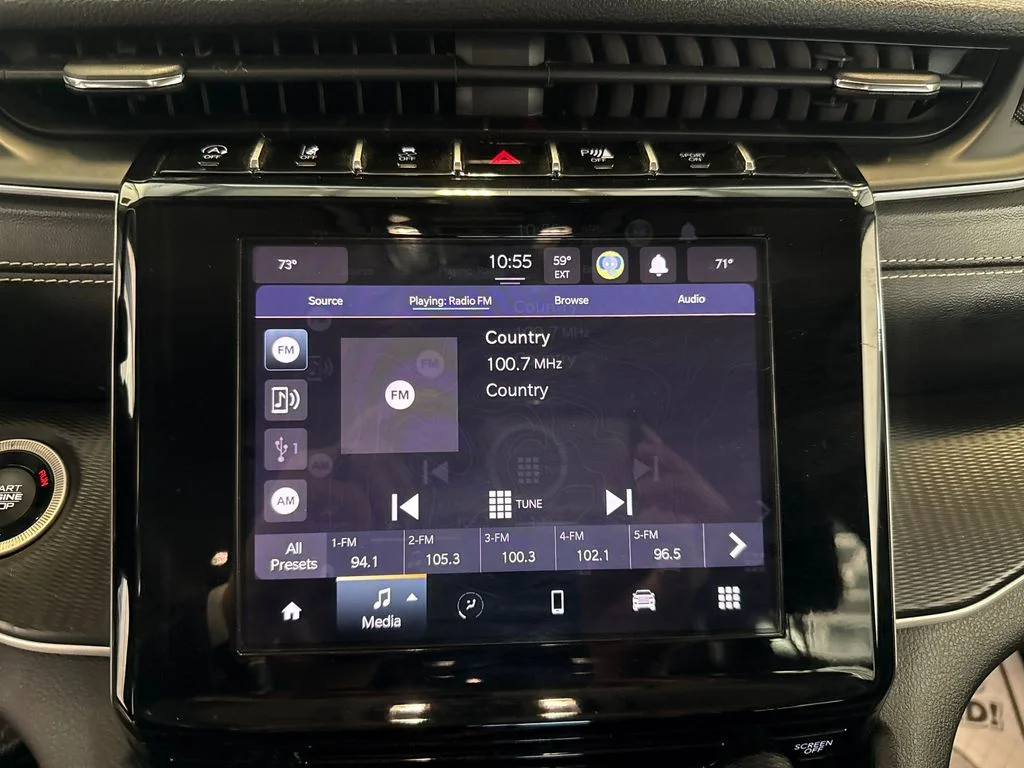 Used 2023 Black Jeep Laredo image 17