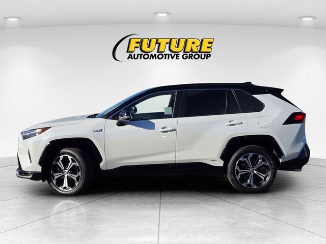 Used 2023 Off-white Toyota XSE image 7