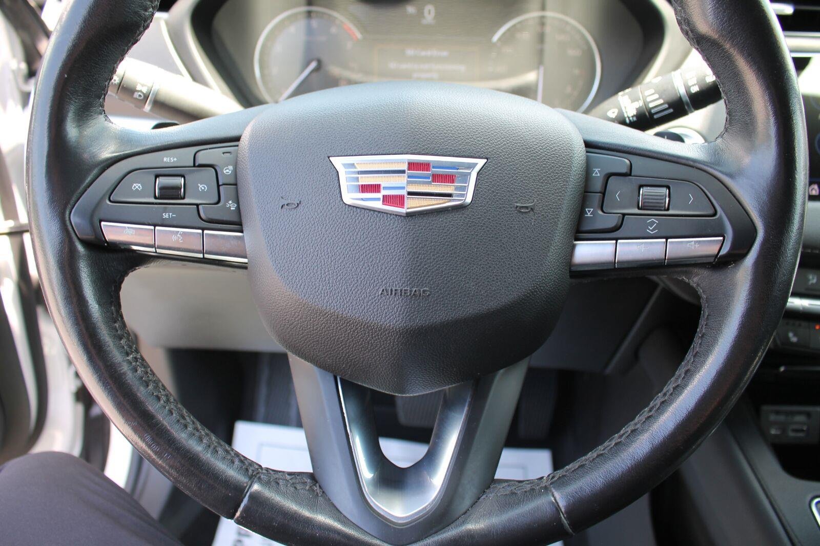 Used 2021 CRYSTAL WHITE TRICOAT Cadillac AWD Premium Luxury image 16
