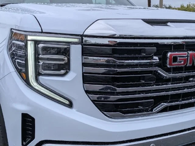 New 2026 Glacier White Tricoat GMC SLT image 9