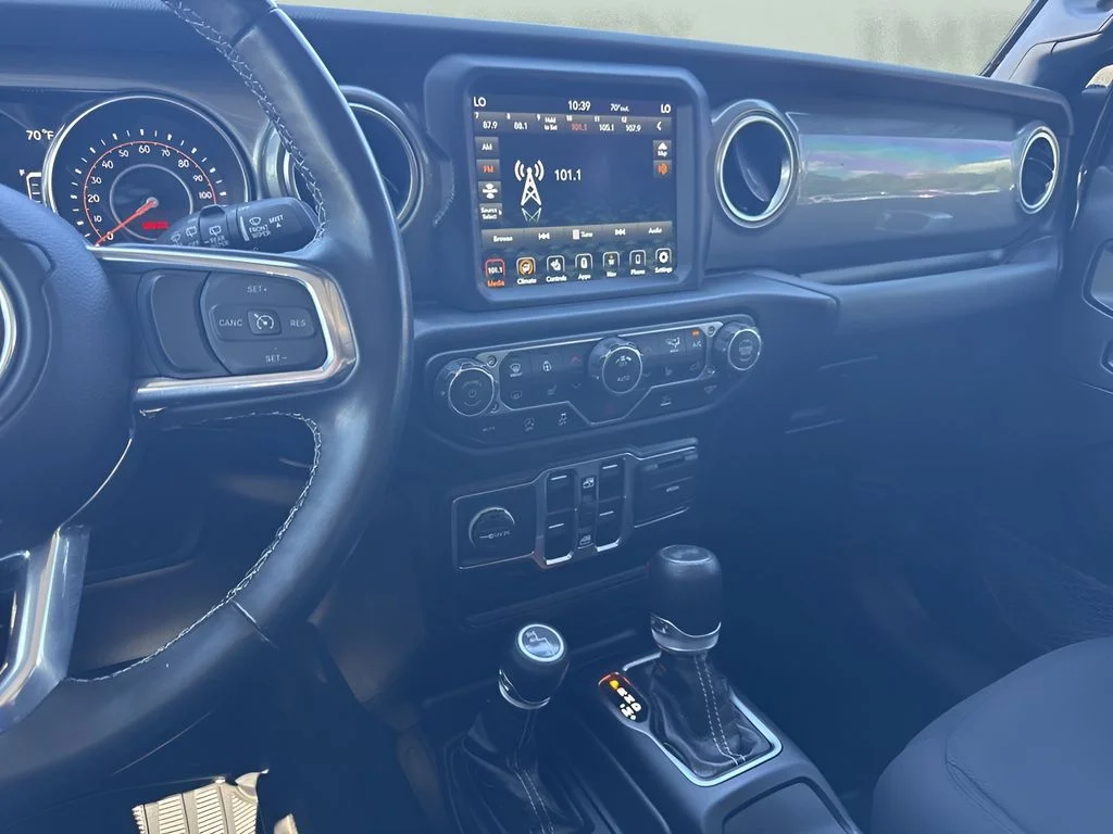 Used 2023 Black Jeep Sahara image 17