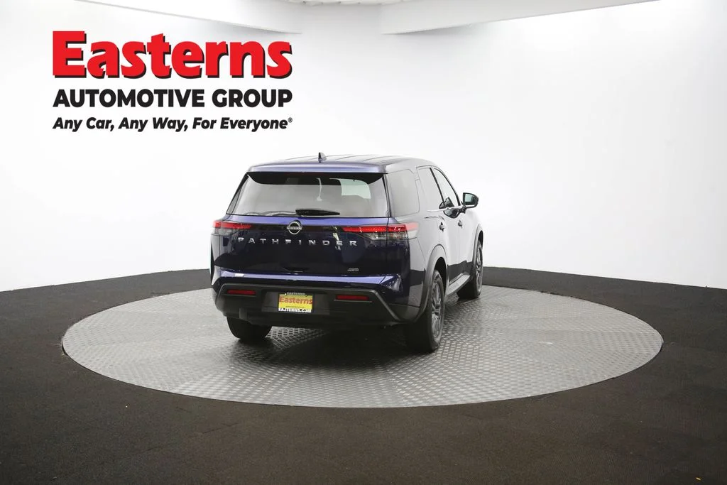 Used 2022 Blue Nissan S image 37