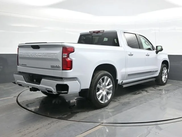 New 2026 Polar White Tricoat Chevrolet High Country image 9