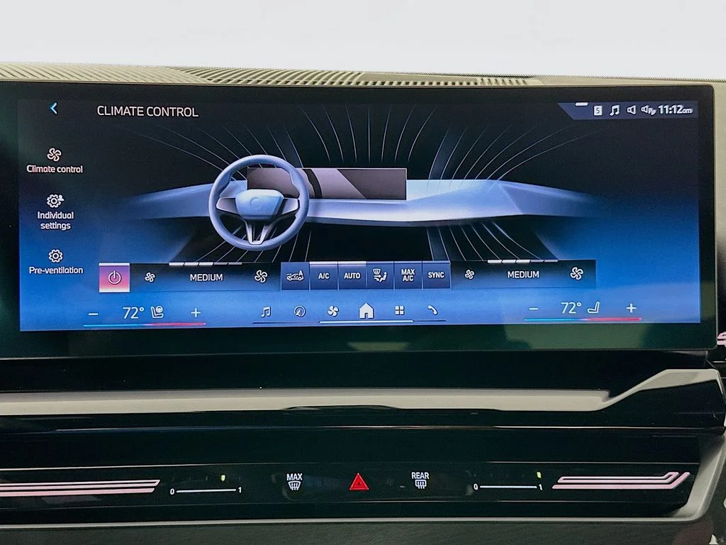 2025 BMW 5 Series 530i - Photo 16