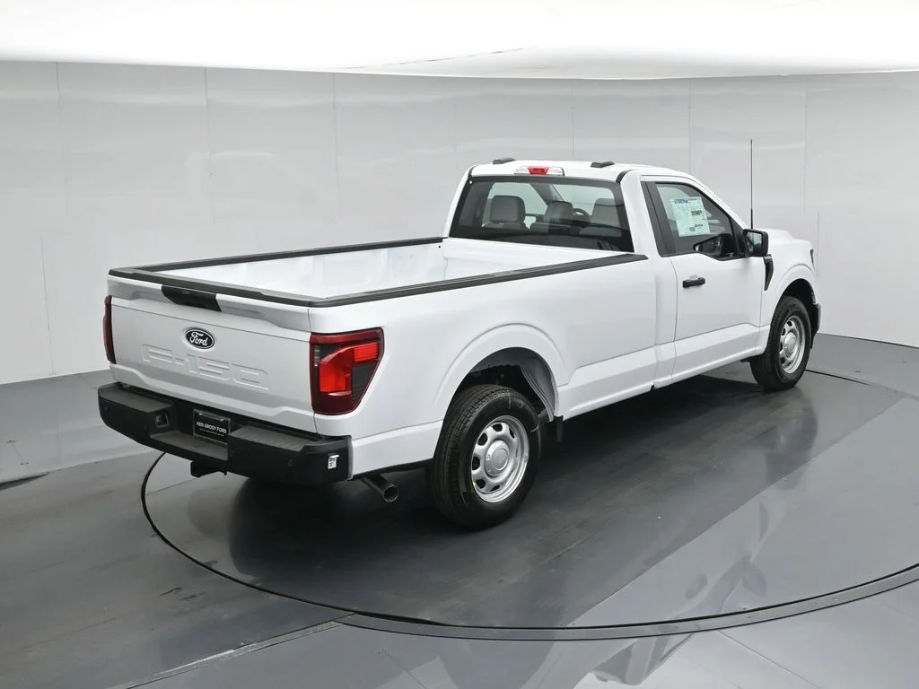 New 2026 Oxford White Ford XL image 30