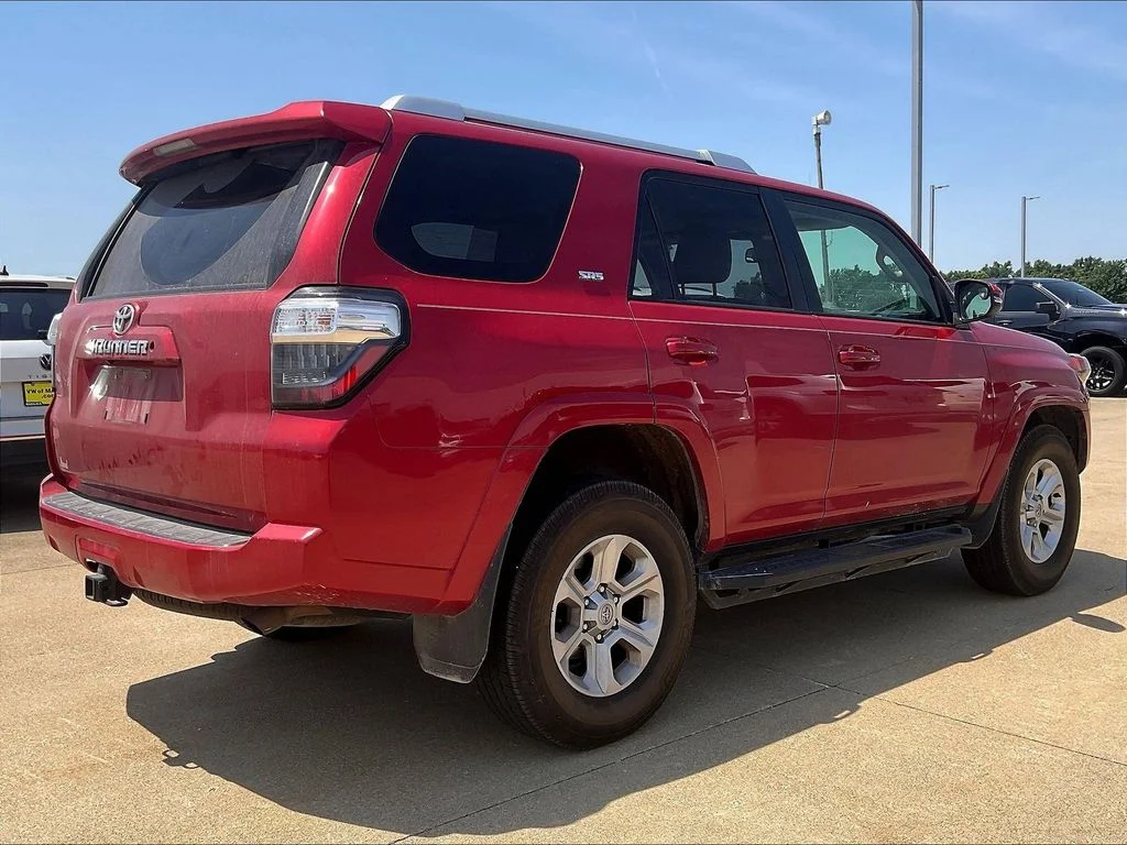 Used 2016 Red Toyota SR5 Premium image 2