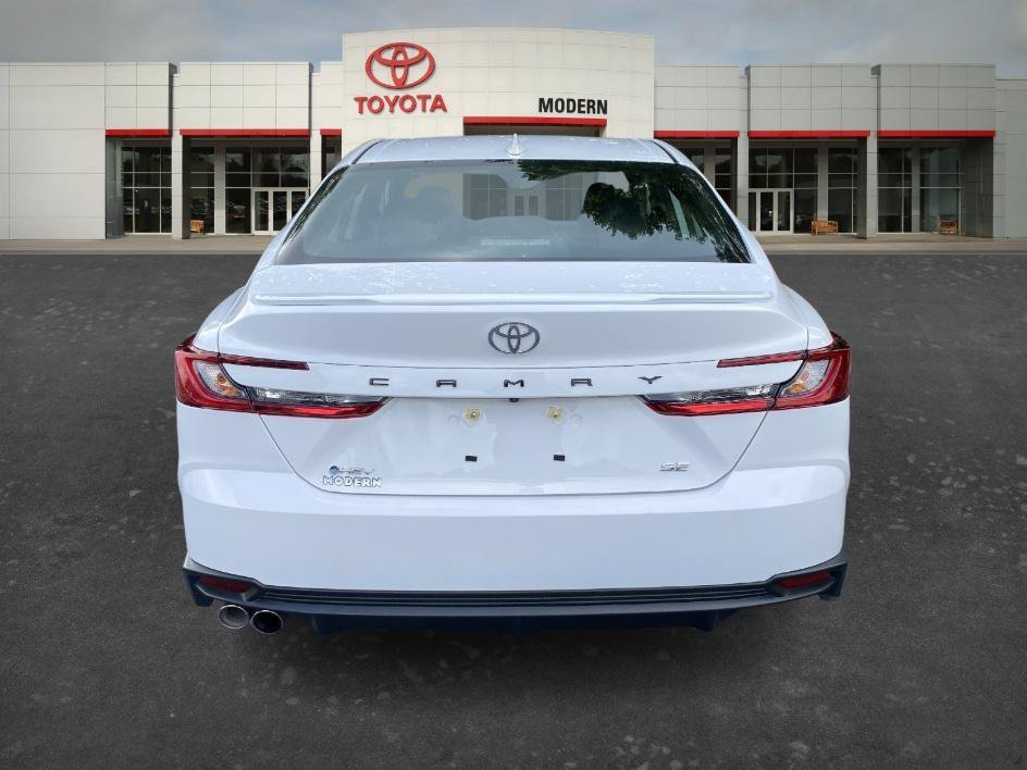 Used 2025 Ice Cap Toyota SE image 6